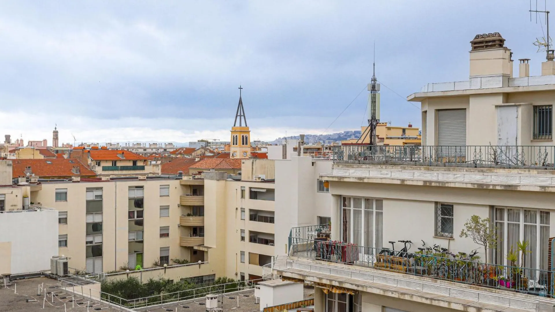 Apartment Le Copacabana By Interhome ニース フランス
